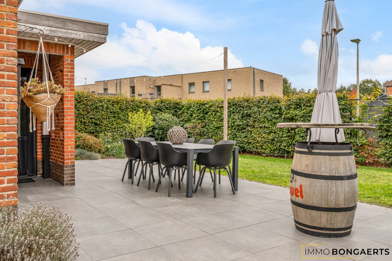 Instapklare woning op rustige ligging in As 