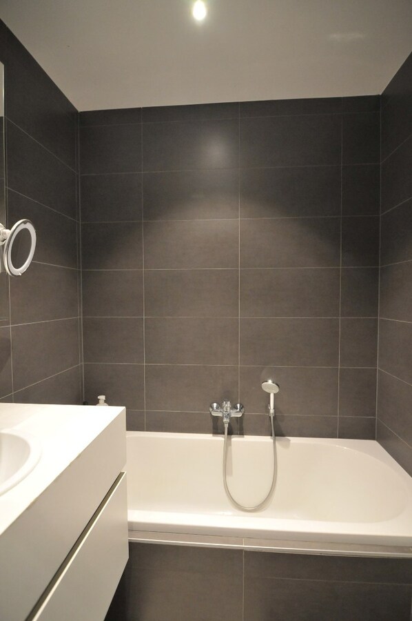 6 appartementen met elk 2 slaapkamers 