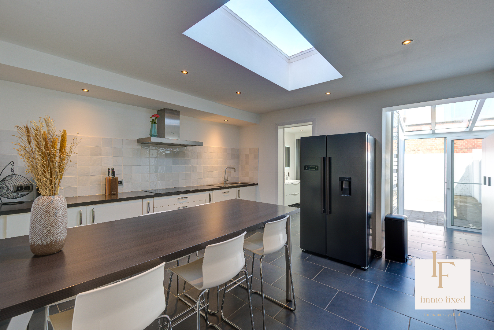 Instapklare woning met 2 SLKS te Schoten! 