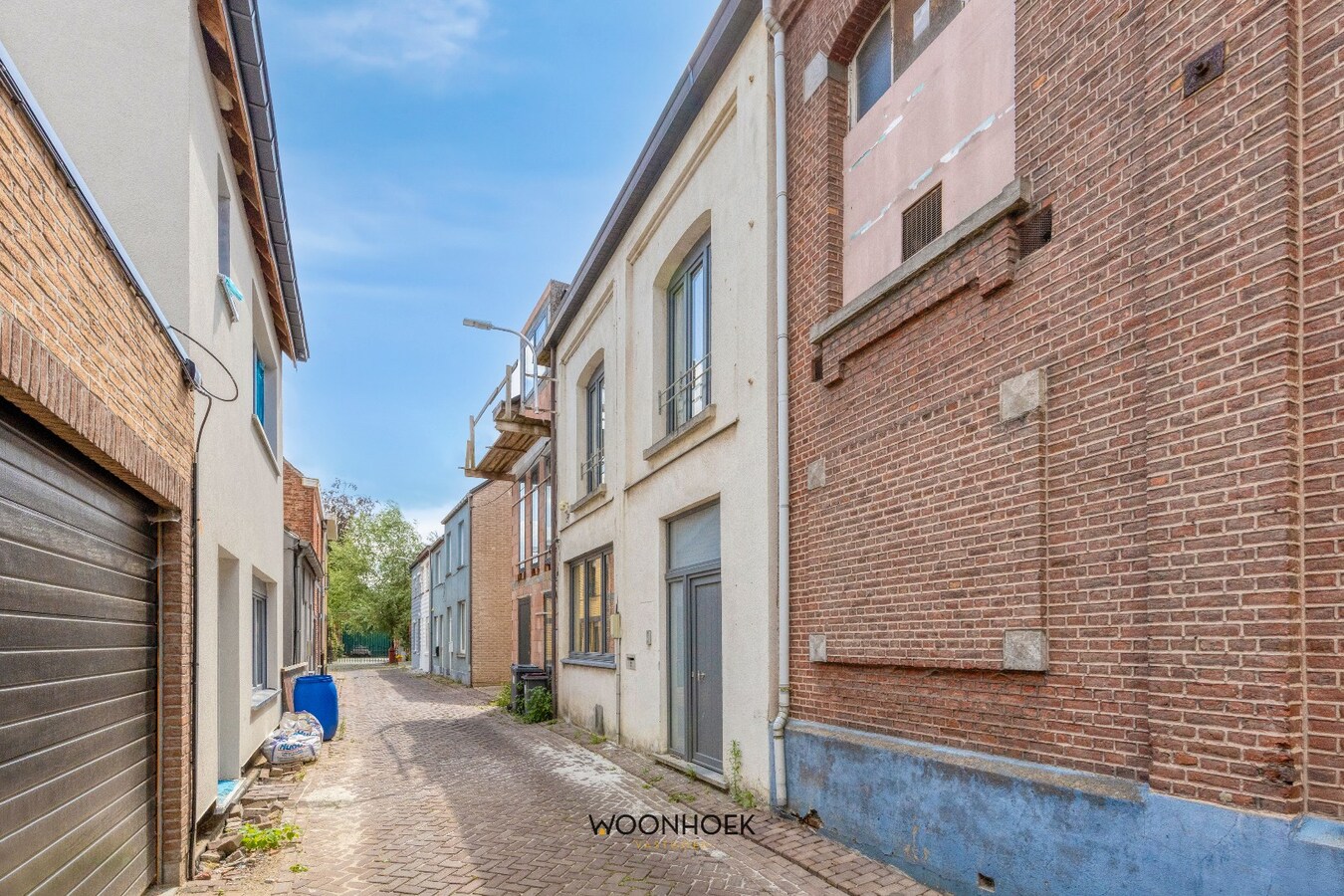 Centraal gelegen woning met 2 badkamers te Zele! 