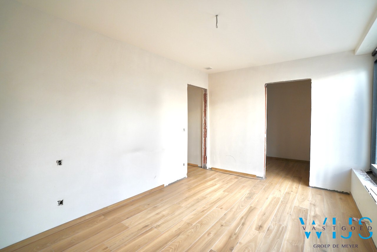 Nieuwbouw woning met 4 slaapkamers te Boekhoute ! 