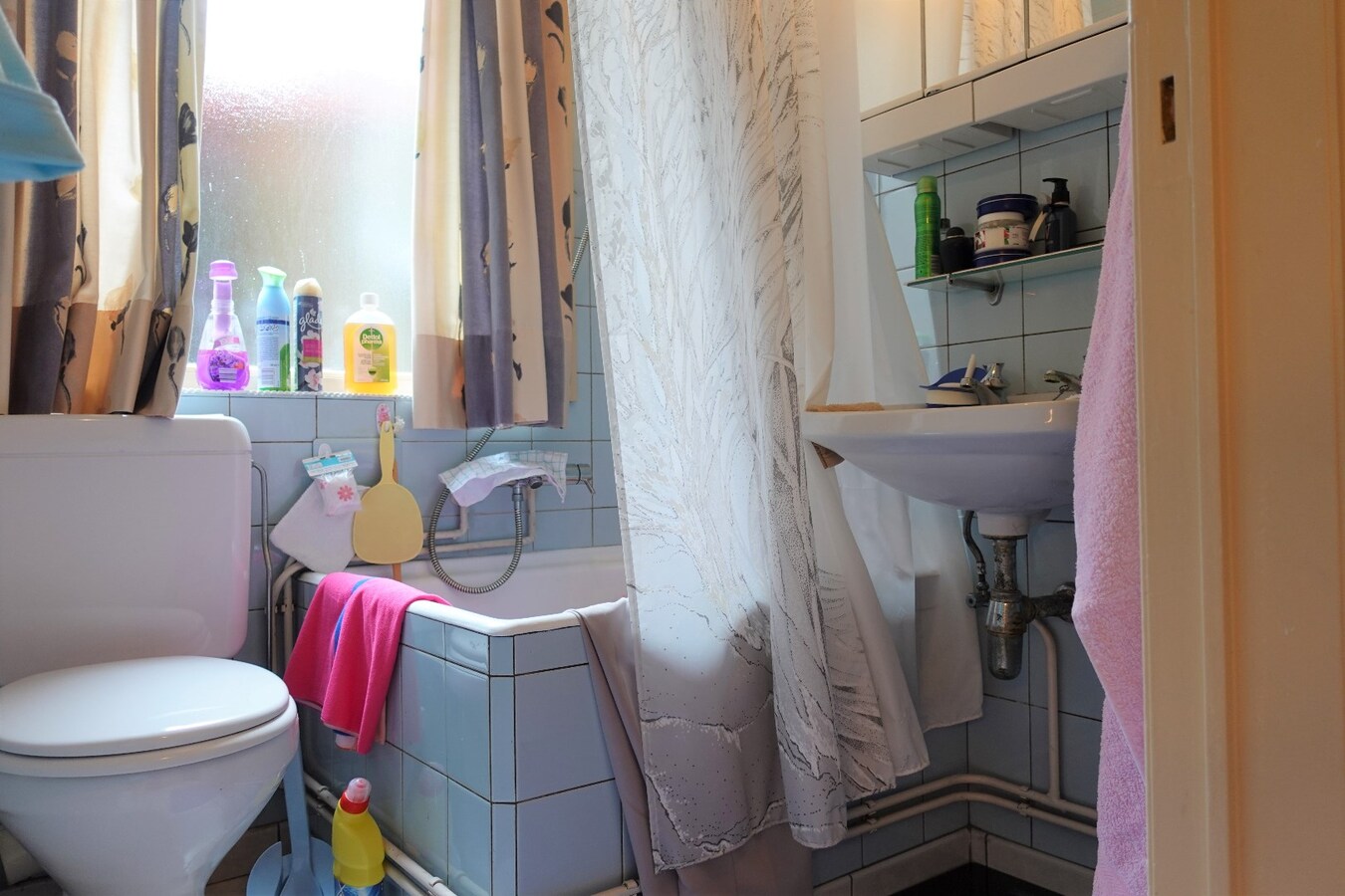 Te renoveren hoekwoning in hartje Gistel 