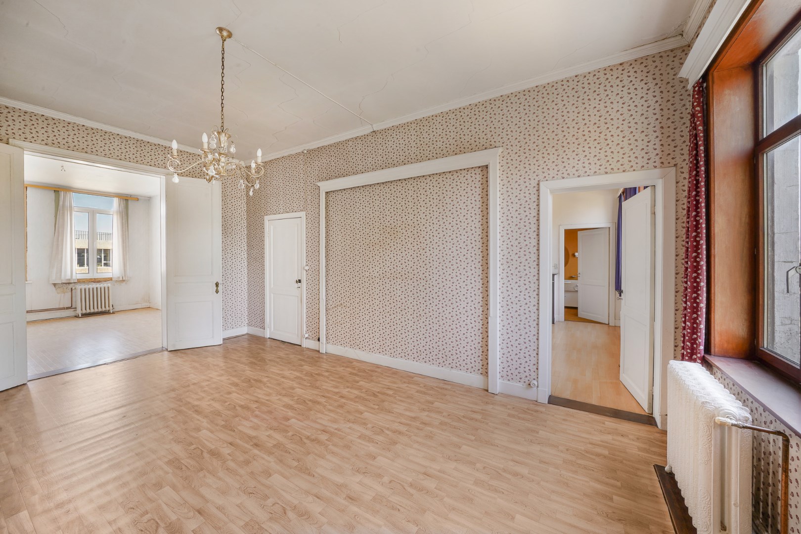 Uniek herenhuis in het centrum van Oudenburg 