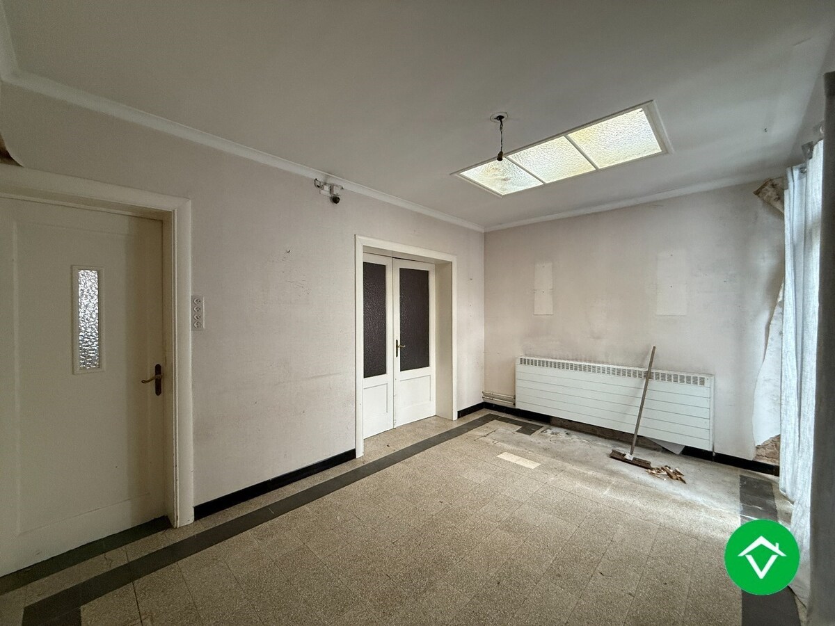 Rijwoning met 3 slaapkamers en tuin op centrale ligging te Roeselare 