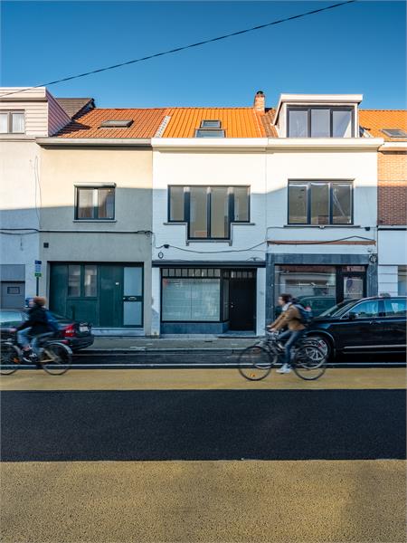 Compleet gerenoveerde woning op toplocatie 