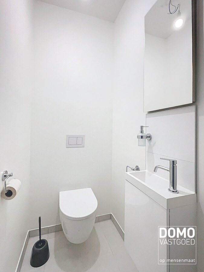 Nieuwbouwappartement met 2 slaapkamers en terras te Kermt 