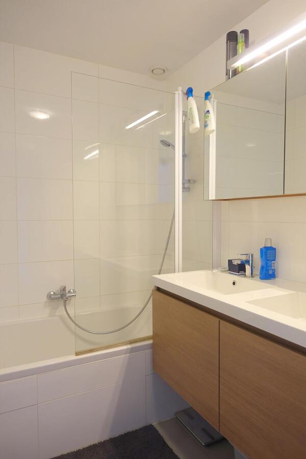 Lichtrijk appartement met terras 