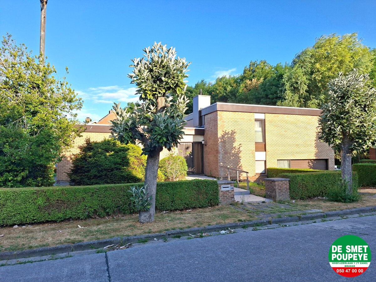 Ruime alleenstaande villa 