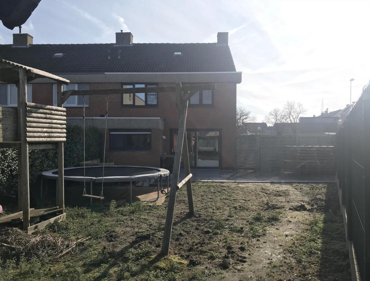 CENTRAAL GELEGEN HALF OPEN BEBOUWING MT TUIN 