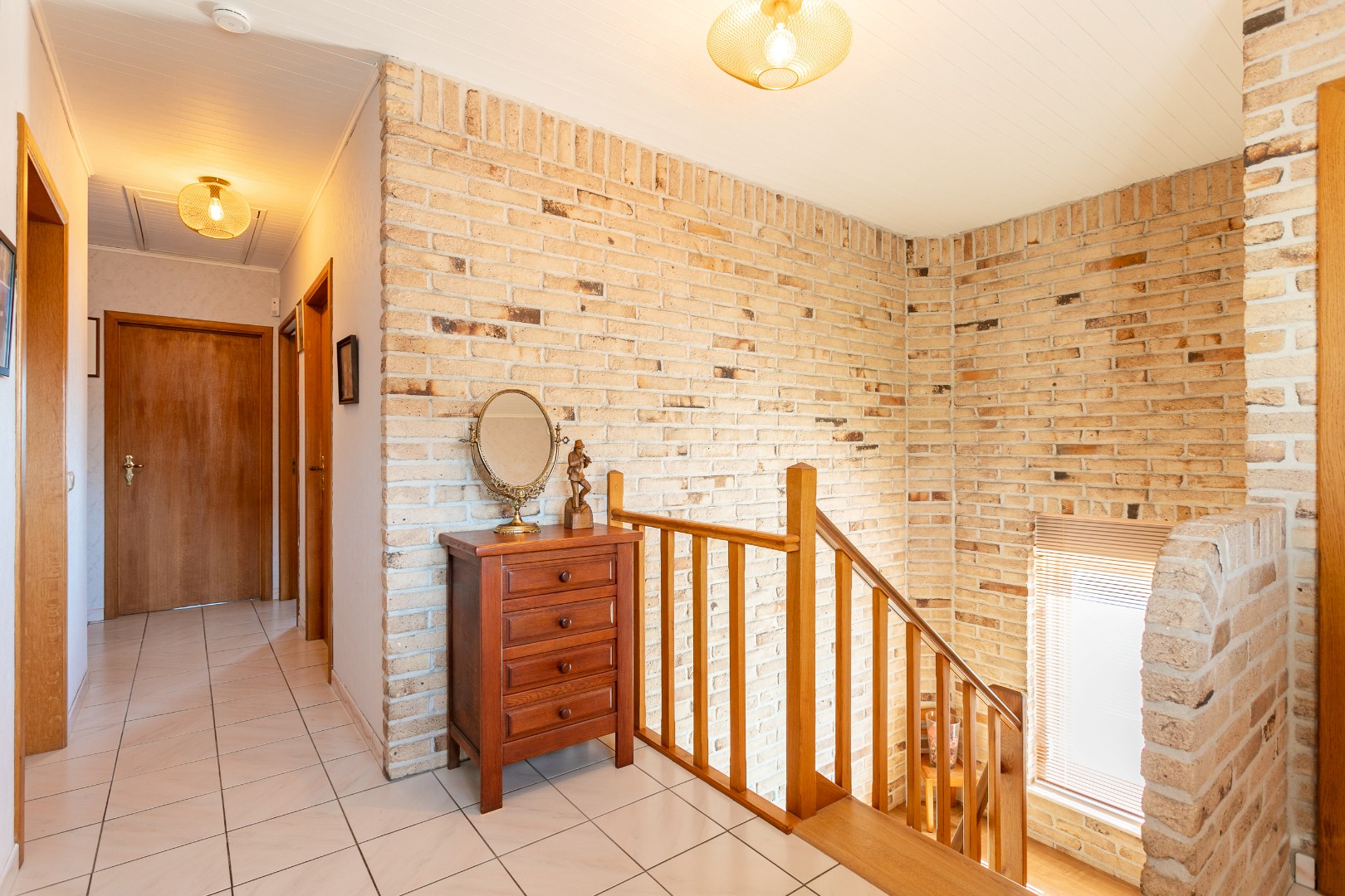 Instapklare gezinswoning met 3 slpk. en ruime tuin 