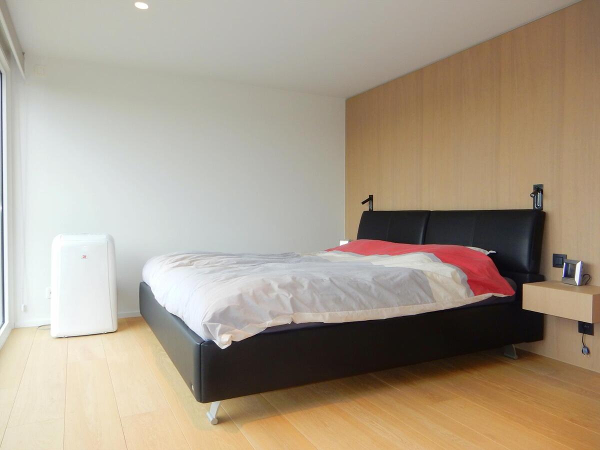 Bedrijfsgebouw met prachtige  woonst 