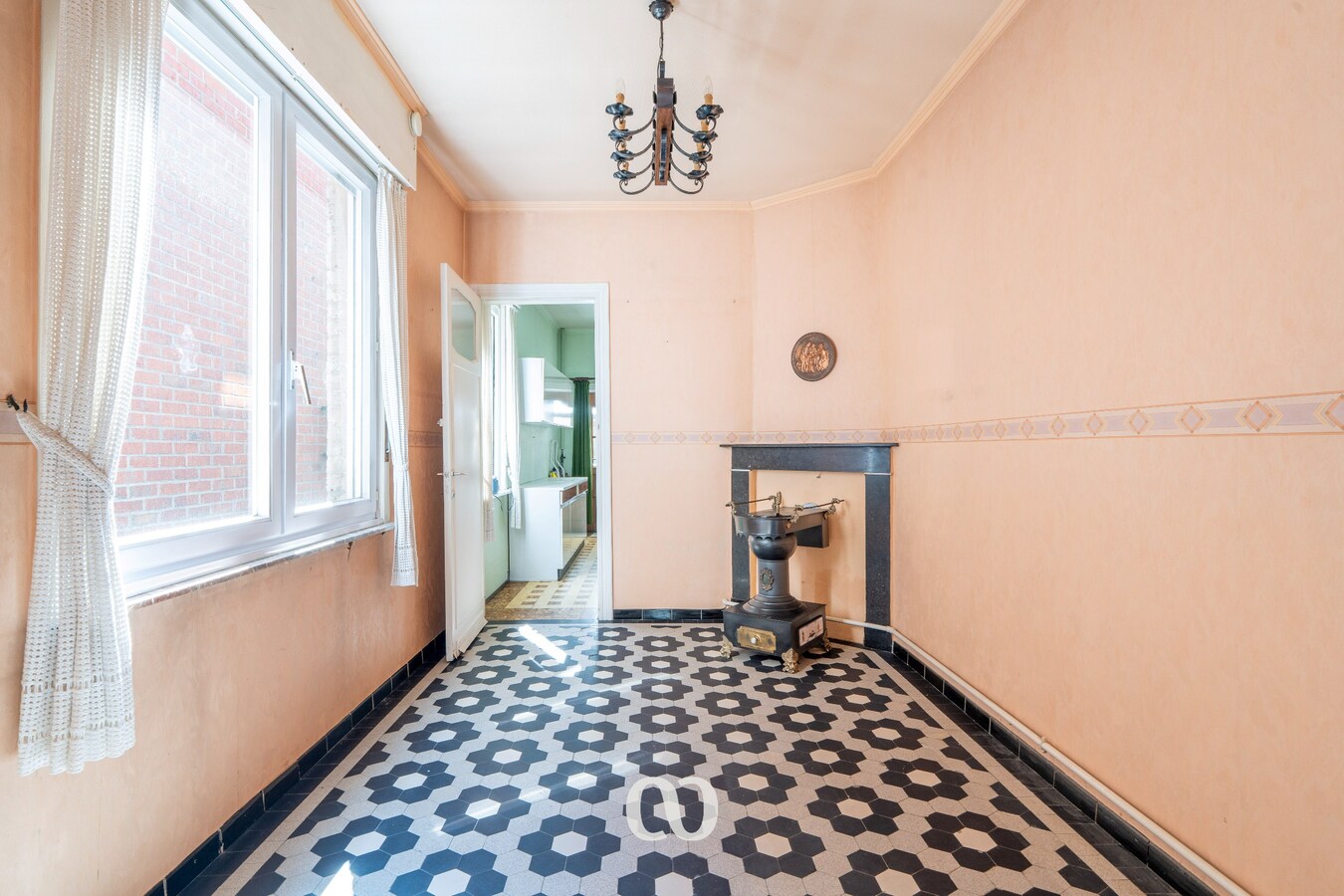 Woning met potentieel en uitstekende ligging 