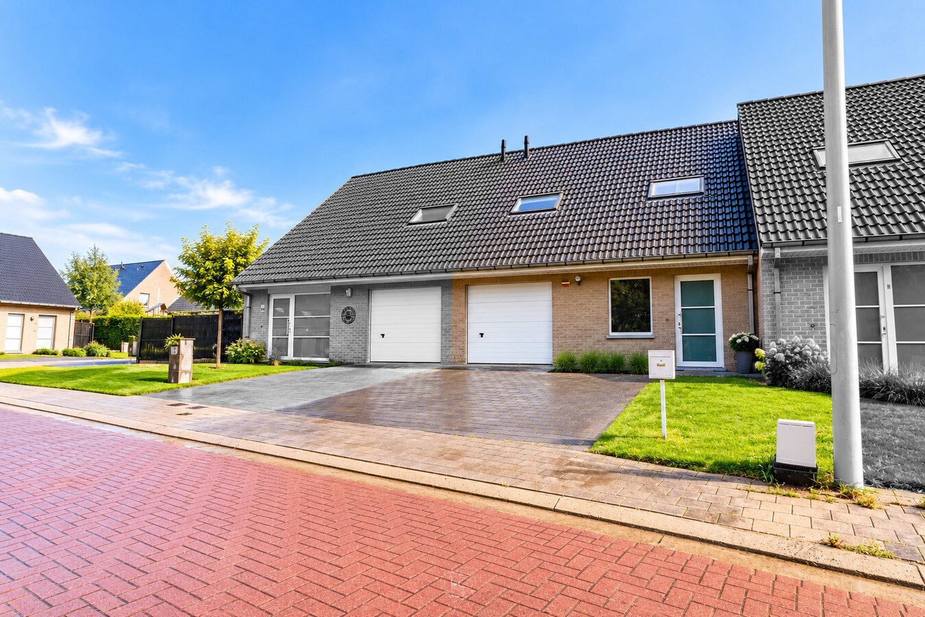 Construction moderne de 2015 dans un lotissement résidentiel prisé, COUP DE COEUR ! 