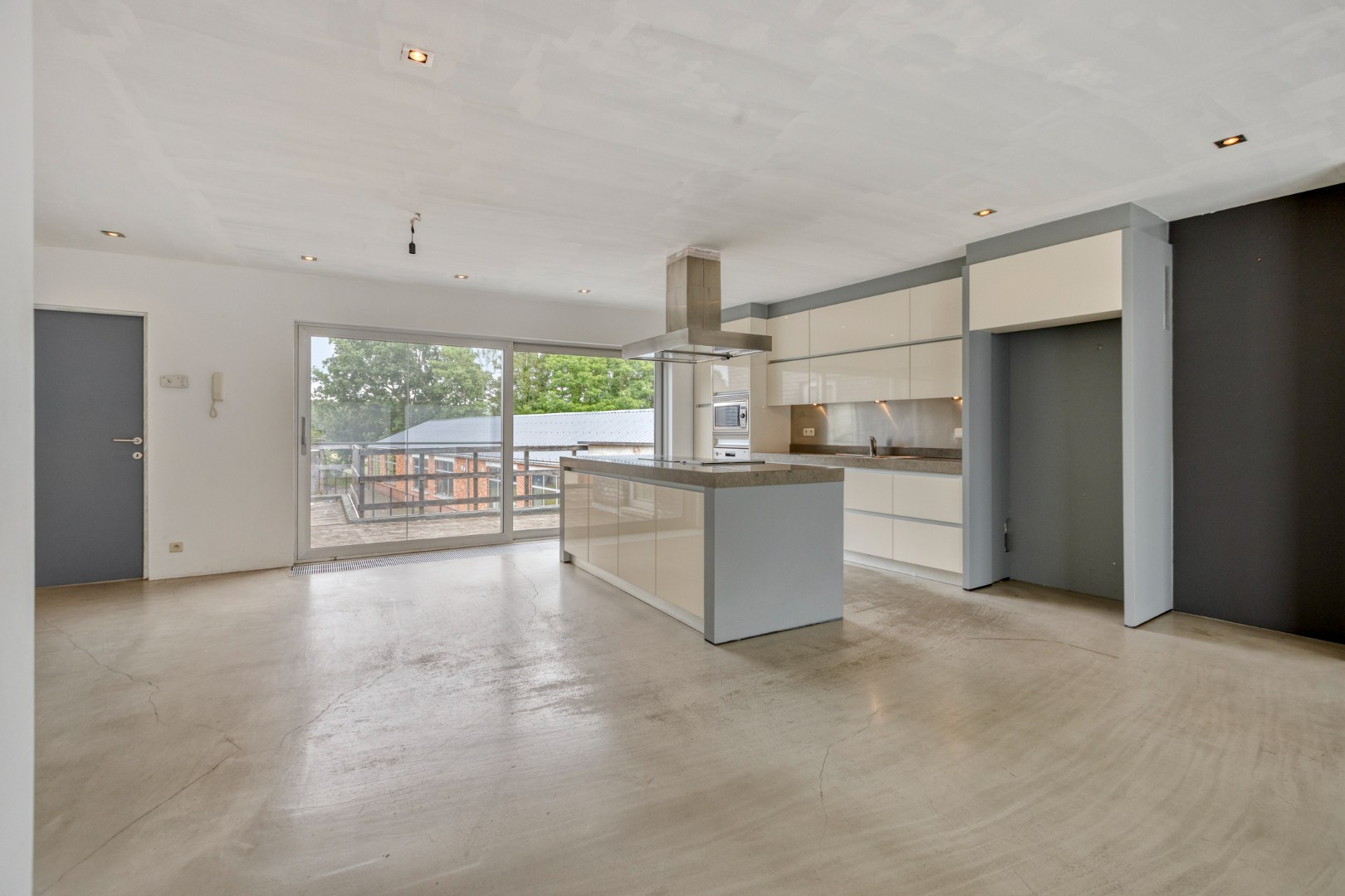 Unieke woning met 3 slpk. op een ruim perceel in Geel-centrum 