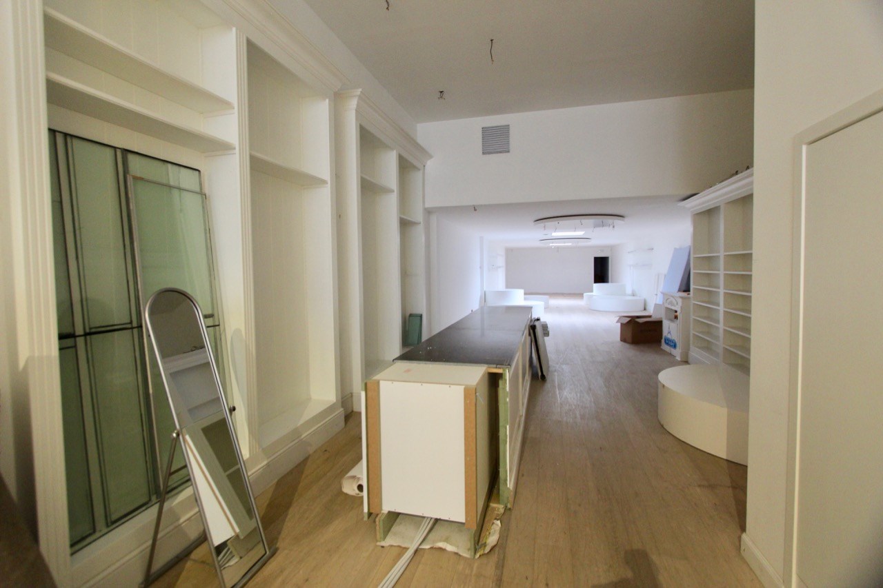 Handelspand te huur op een TOP ligging in de LIPPENSLAAN te Knokke. 