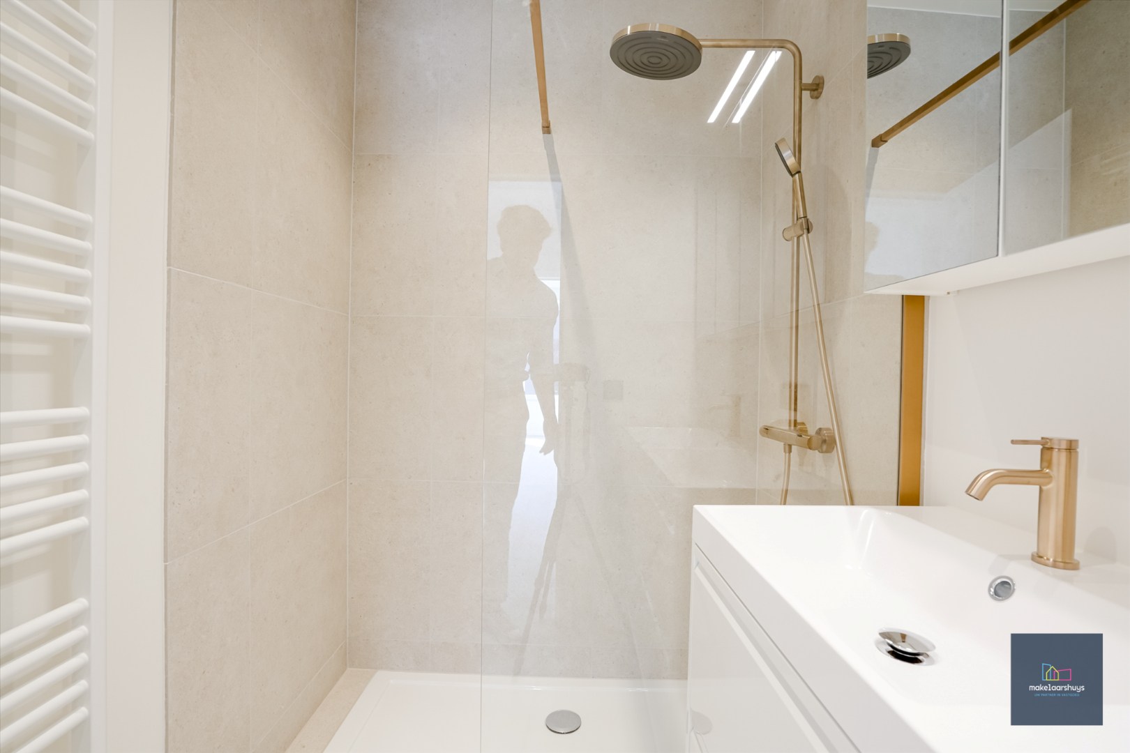 Stijlvol gerenoveerd 2 slaapkamerappartement 