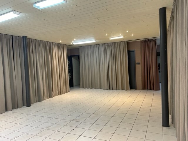 Verhuurd opslagruimte - Geel