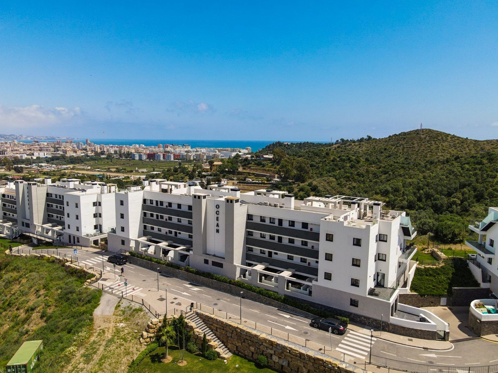 Hacienda el Sueño - Elegante 3-Slaapkamer Appartement met Panoramisch Terras, Zeezicht en Toeristenhuurlicentie 