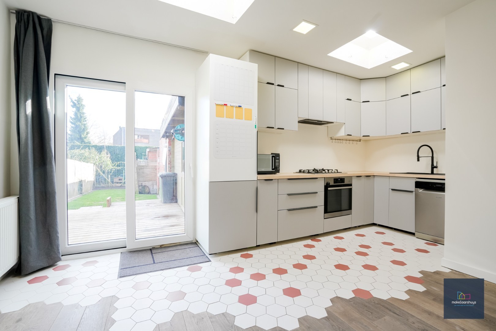 Gezellige eigendom met tuin in het centrum van Mariakerke 