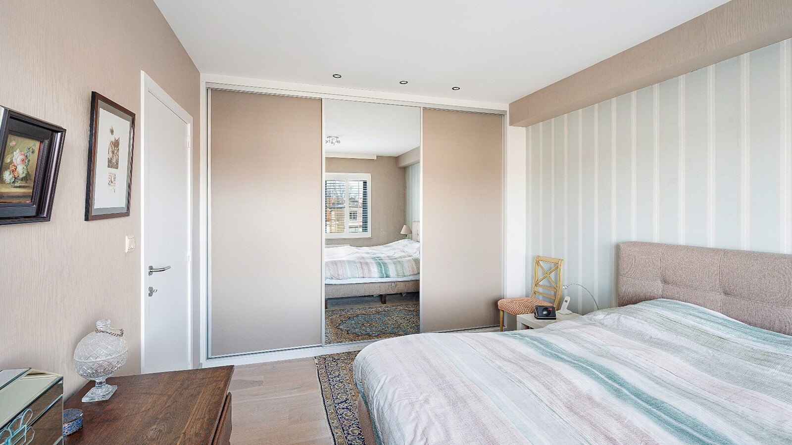 Ruime gezinswoning met inpandige garage en gezellige tuin. 