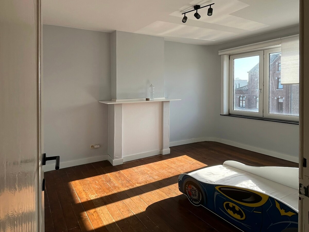 Interbellum-woning met 4 slaapkamers en tuin 