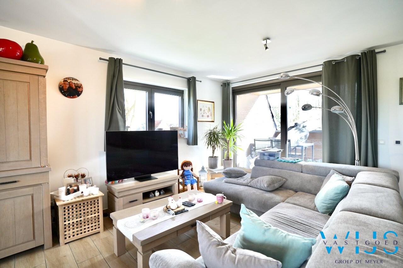 Prachtige duplex met garage in het rustige landelijke OOSTEEKLO ! 