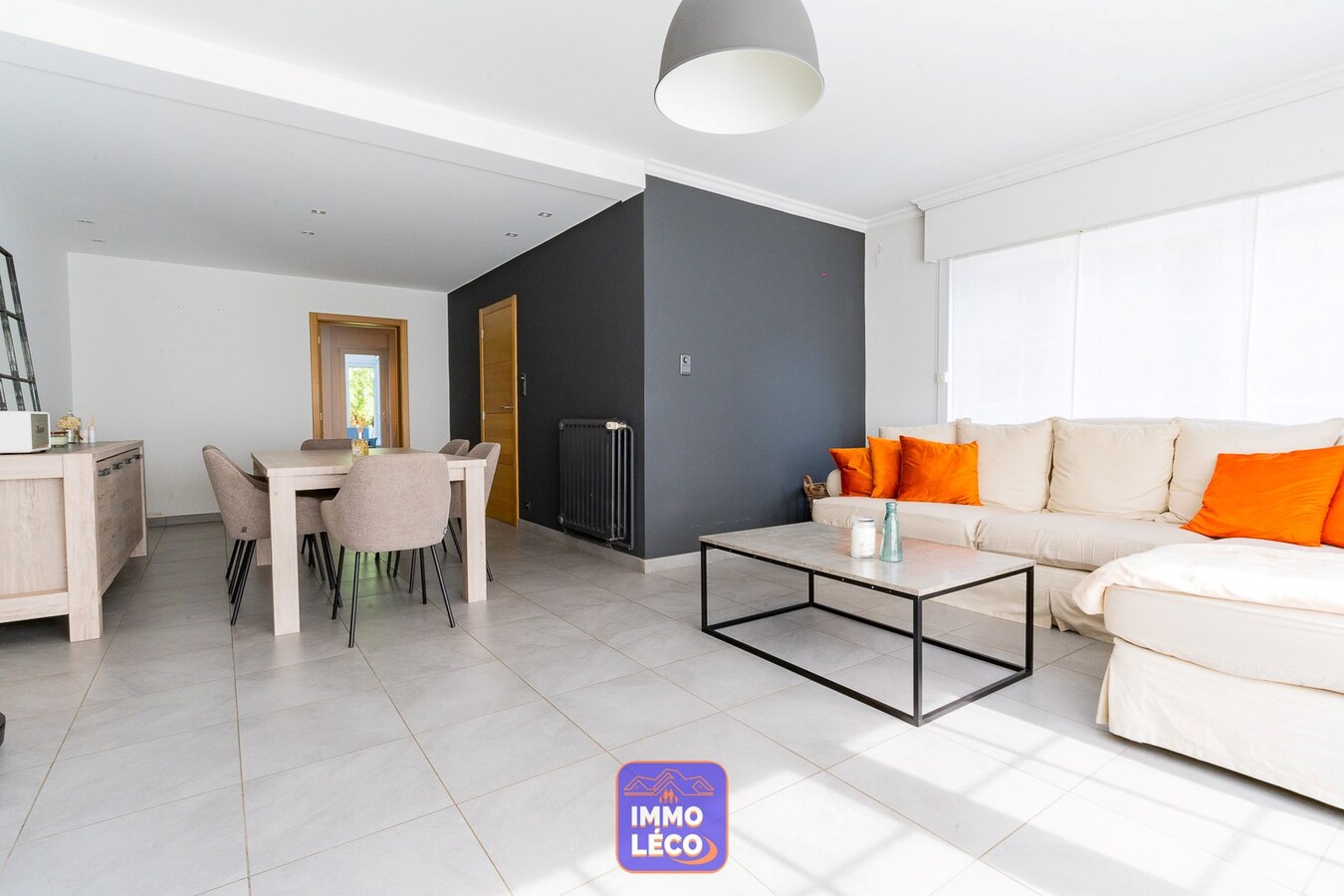 Superbe 3 façades avec jardin, garage, parking 4 voitures. COUP DE COEUR ! 