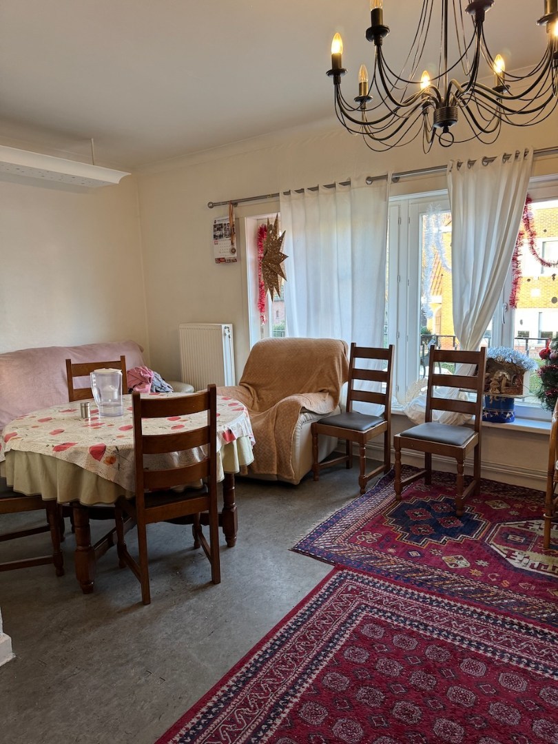 Bel-etage met drie slaapkamers en garage 