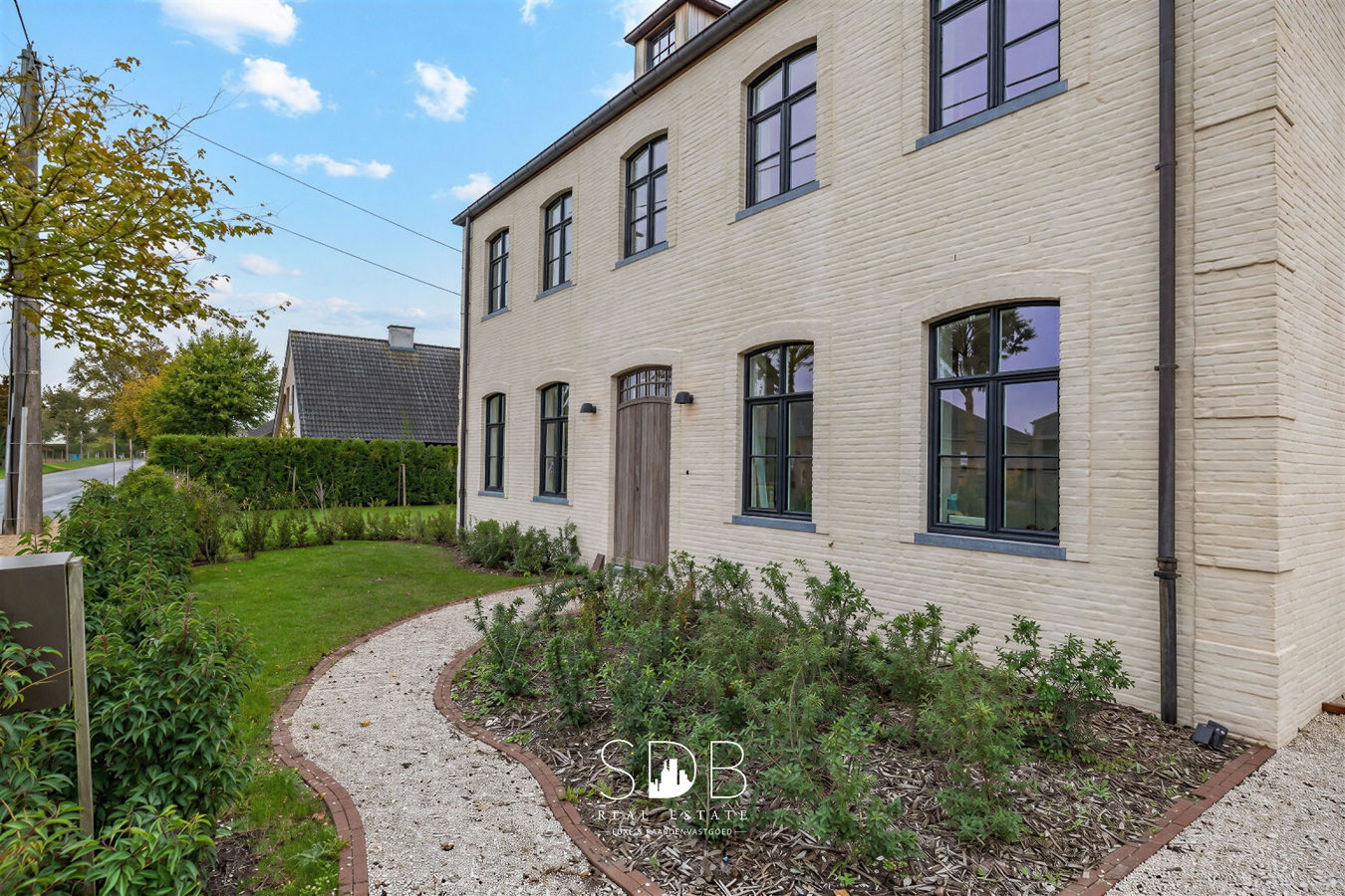 Landelijke villa met gezinstuin op 852m² 