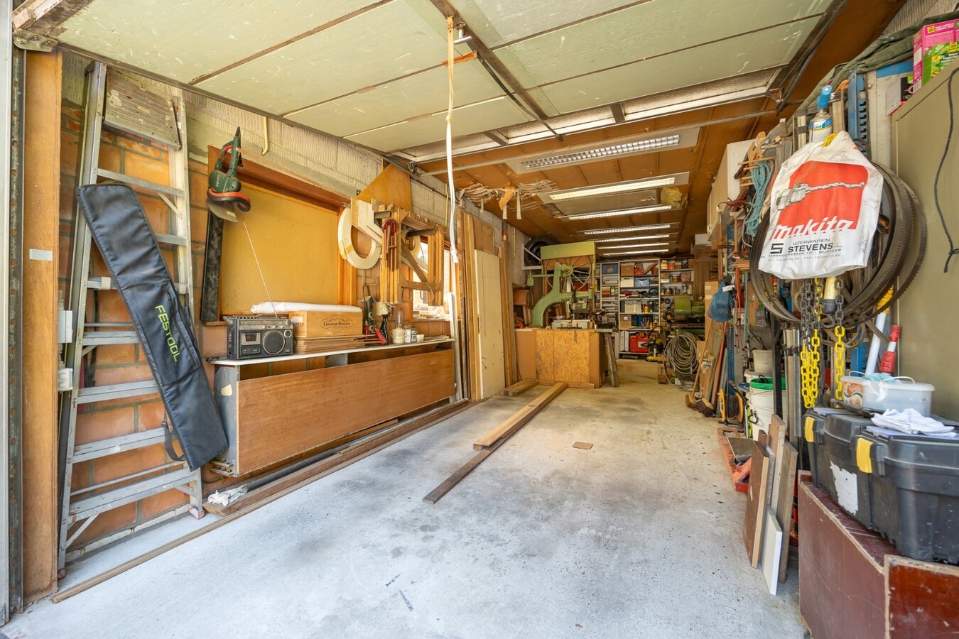 Karaktervolle gezinswoning met 6 slaapkamers in hartje Schilde 