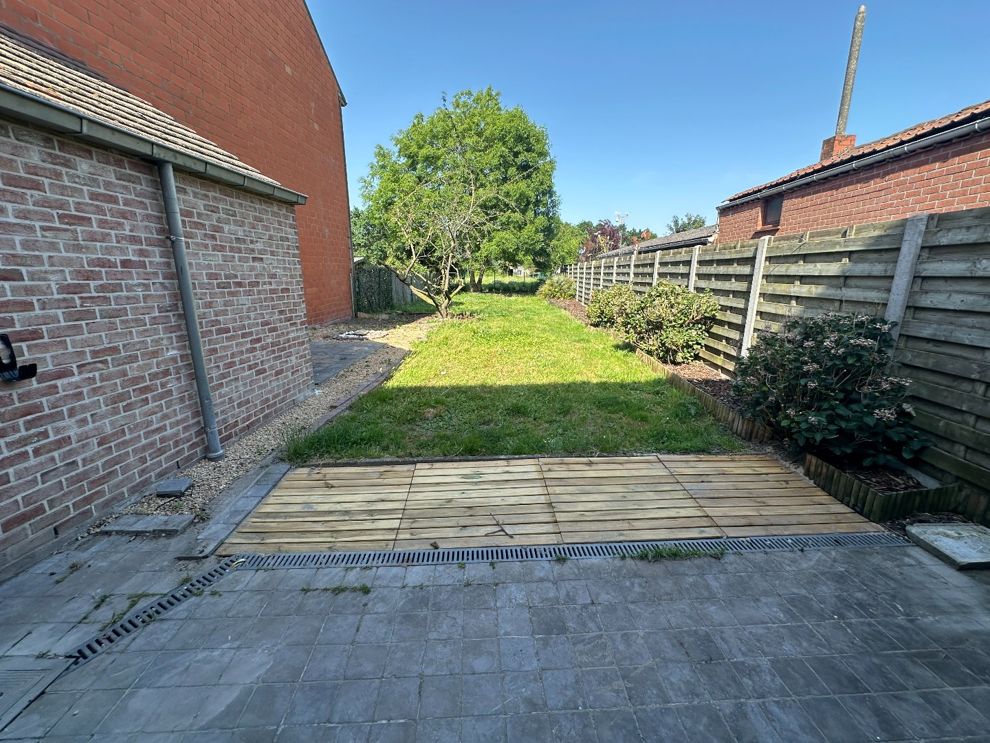 Woning met 3 slpk, terras en tuin, Eernegem 