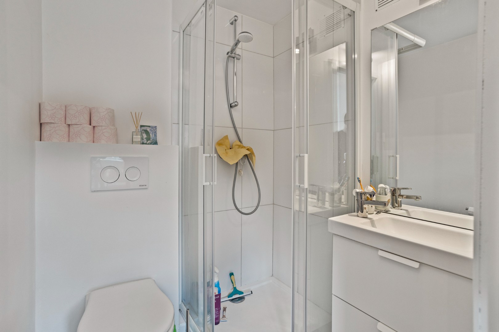 Studentenkamer met eigen sanitair in centrum Leuven! - EPC 148 kWh/m² - bewoonbare opp. 15,5m² 