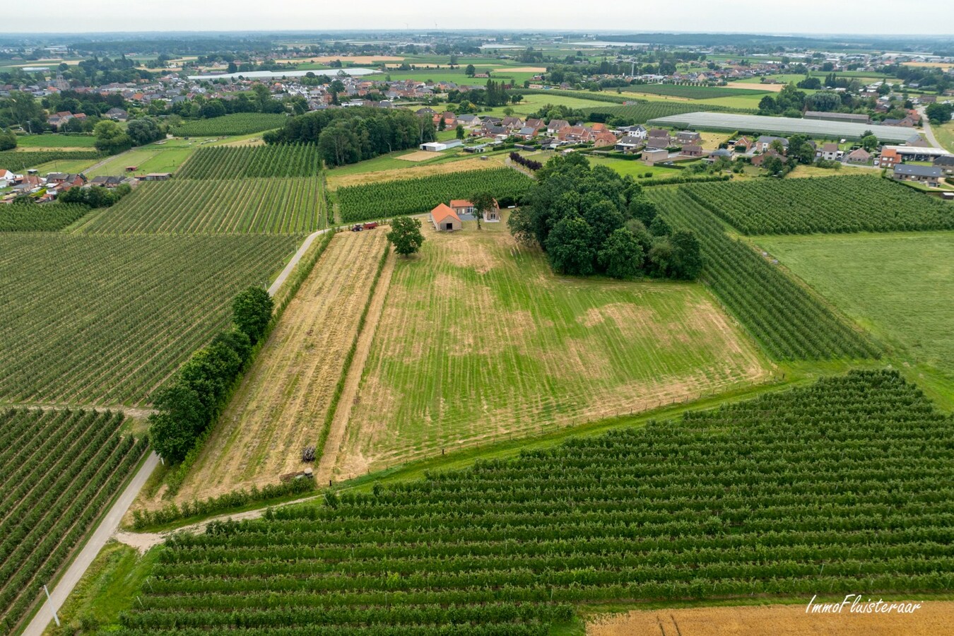 Charmante gerenoveerde woning met stalgebouw op ca. 2,6ha te Herk-de-Stad 