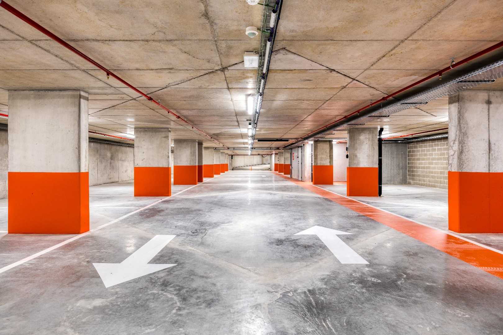 Pakket van 2 rotatieparkings bij Brussels Airport 