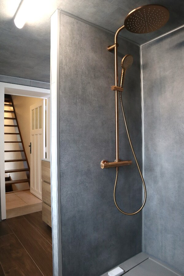 Prachtig gerenoveerde rijwoning met 4 slaapkamers te Bierbeek 