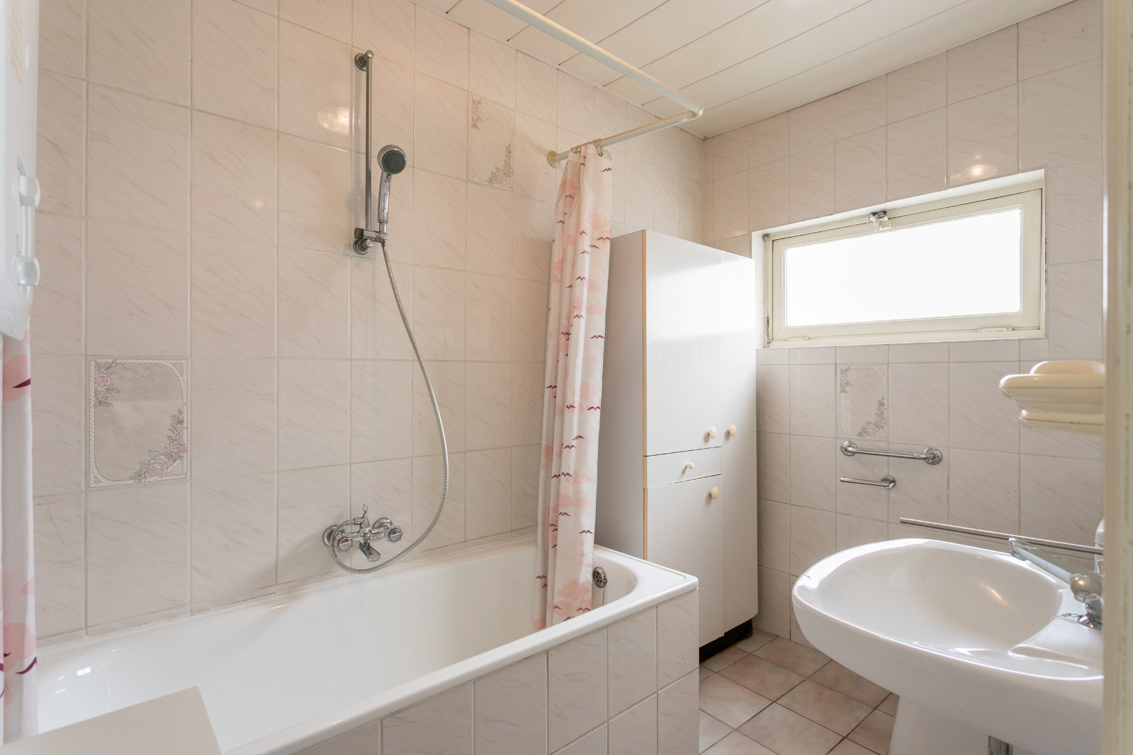 Te renoveren woning met 3 slpk te Buizingen 