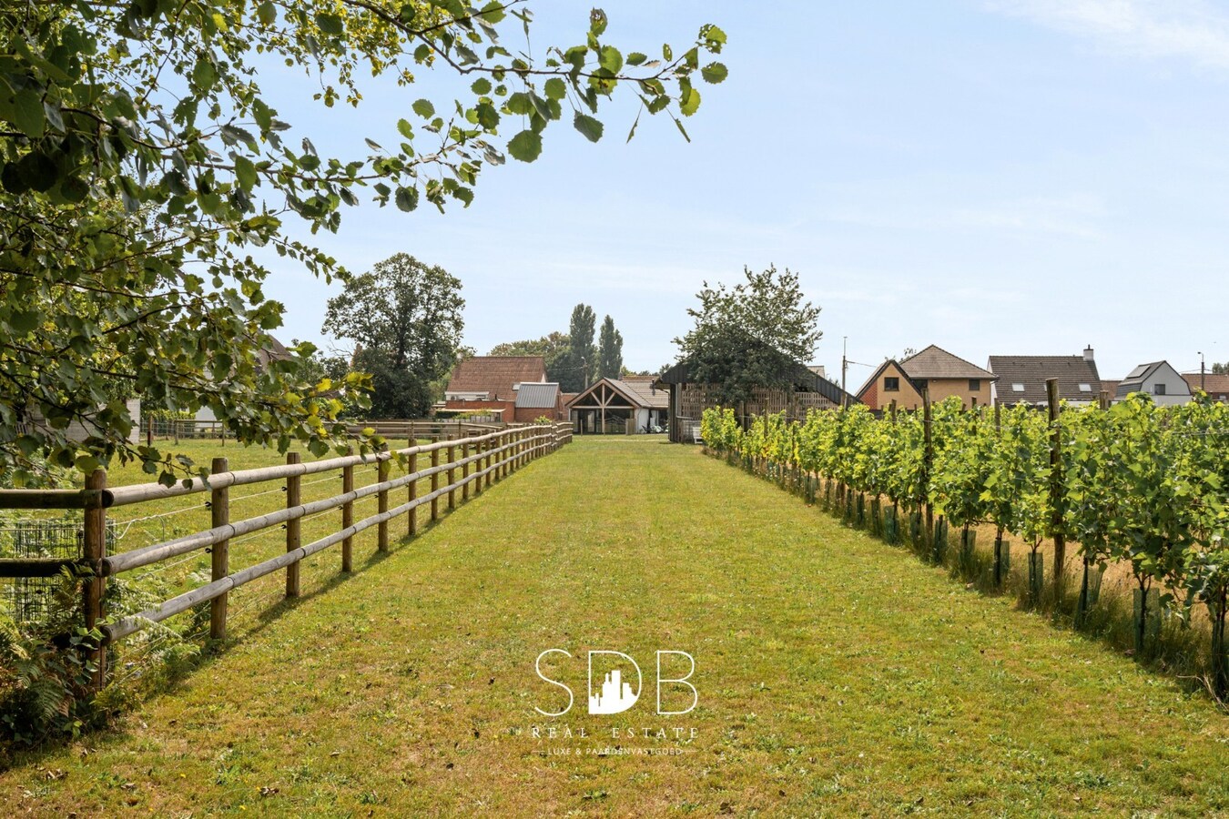 rustig gelegen in Lochristi, uitstekende verbinding met R4 en E17