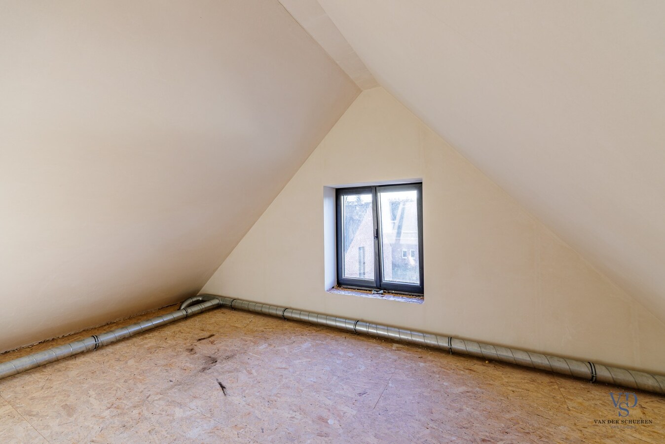 Gerenoveerde (stapel)woning met 3 slaapkamers 