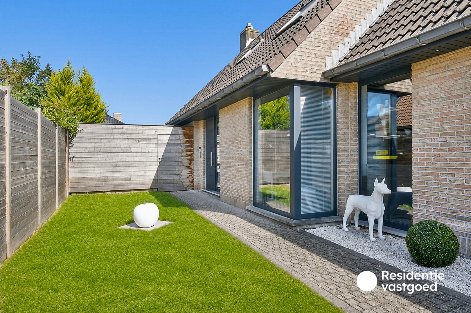 Rustig gelegen villa met verwarmd zwembad en ruime tuin 