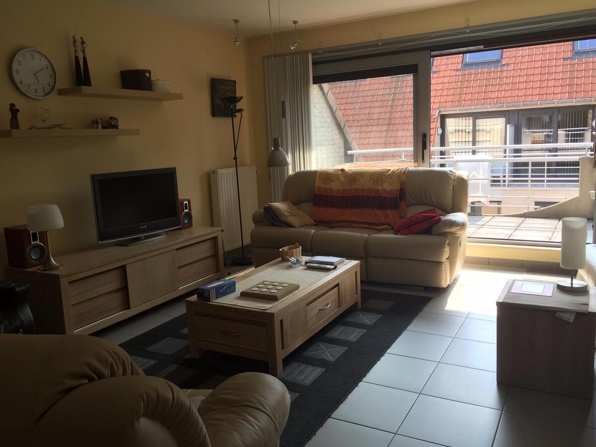 RECENT RUIM DUPLEX APPARTEMENT OP ZEER CENTRALE LIGGING TE BREDENE DUINEN 