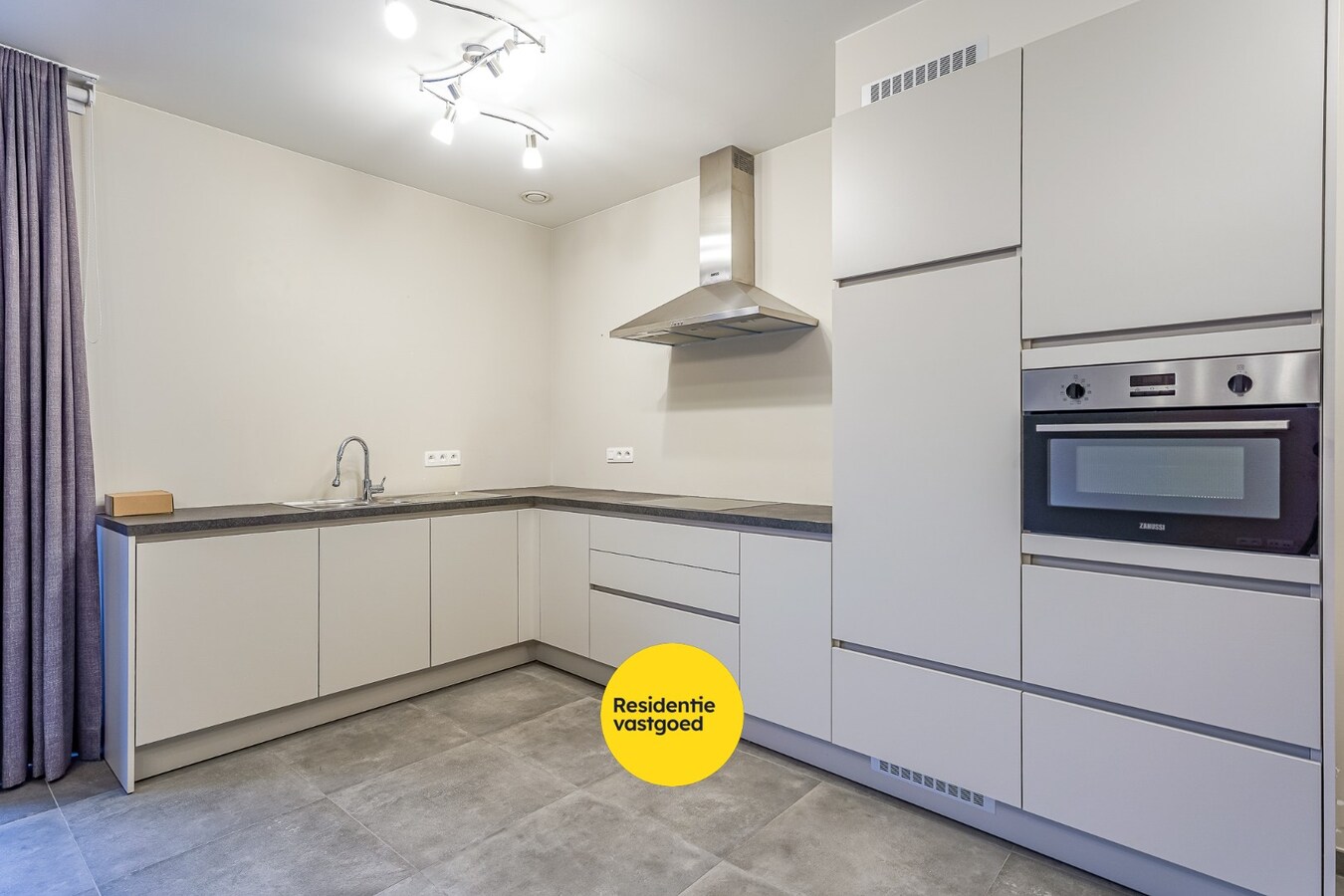 Te huur service flat - Aartrijke