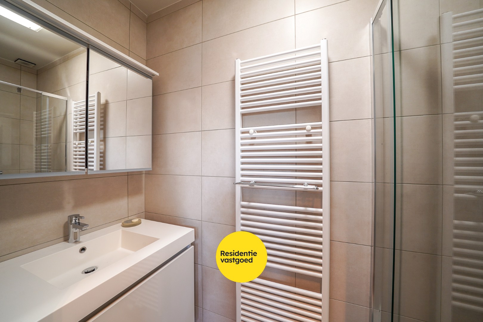 Recent duplex-appartement met open zicht op de vaart in Oudenburg 