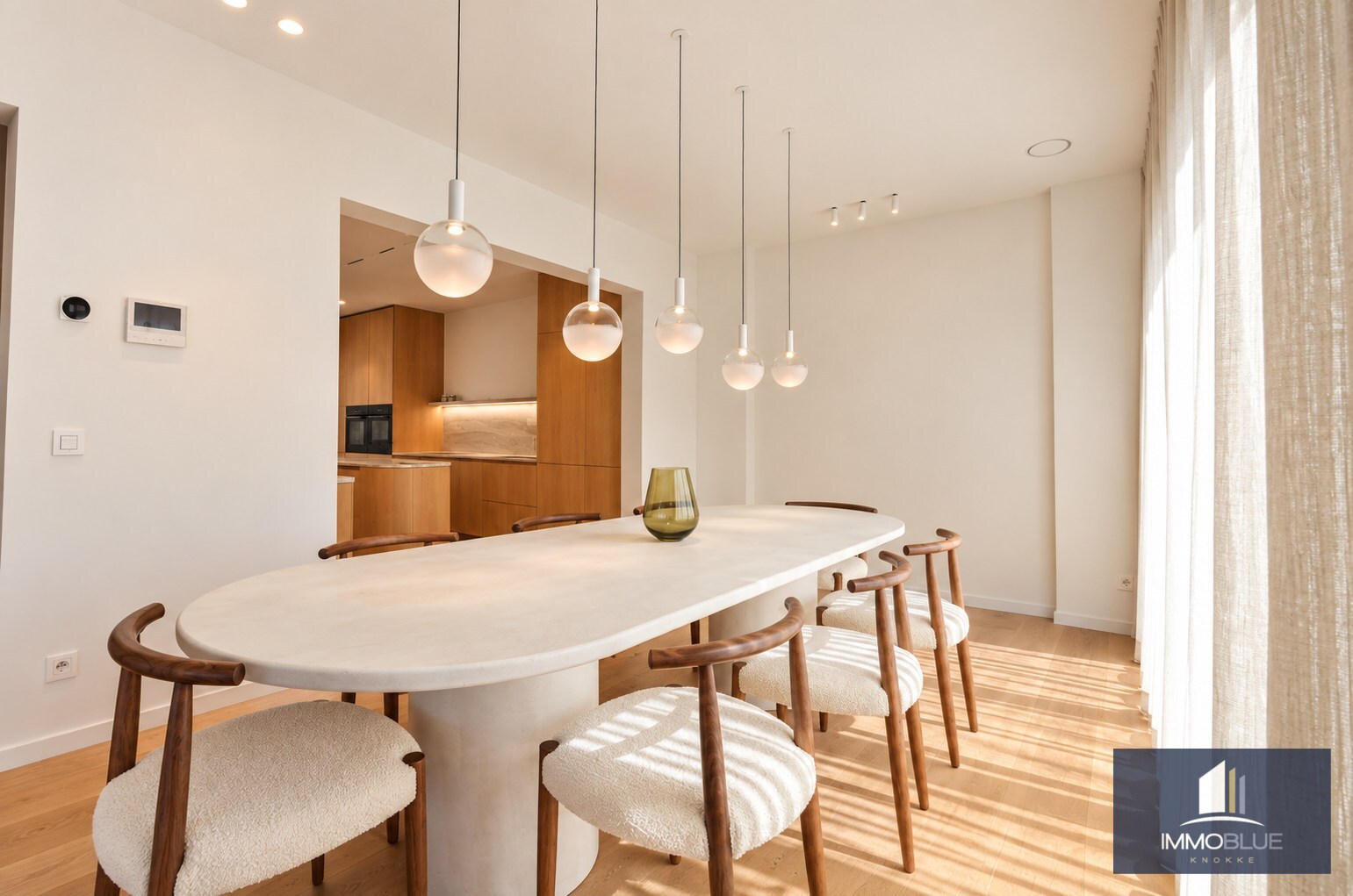 Offre exceptionnelle : Villa entièrement rénovée avec vue frontale sur la mer. 