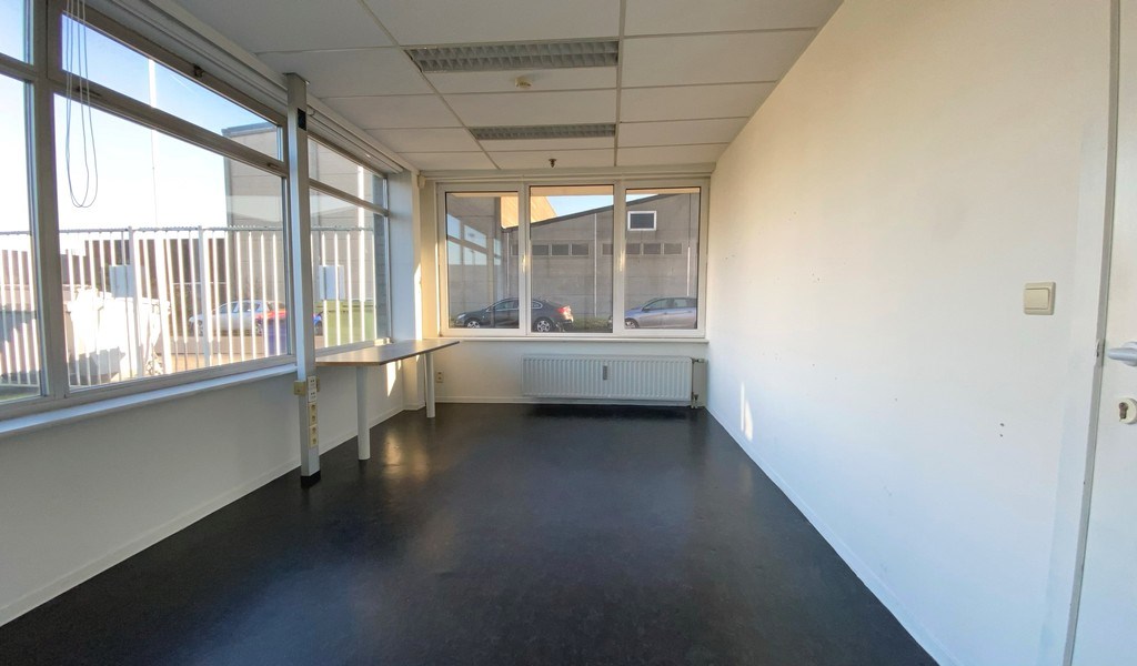 Budgetvriendelijk kantoor te huur vlakbij E40 in Wetteren