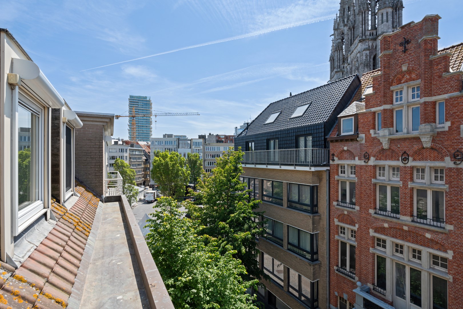 DUPLEX LUXUEUX AVEC 3 CHAMBRES À COUCHER DANS LE CENTRE D'OSTENDE 