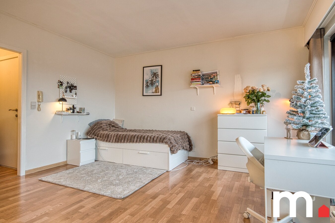 Lichtrijke Loftstudio met parkeerplaats te Kortrijk! INVESTERINGSOPPORTUNITEIT ! 