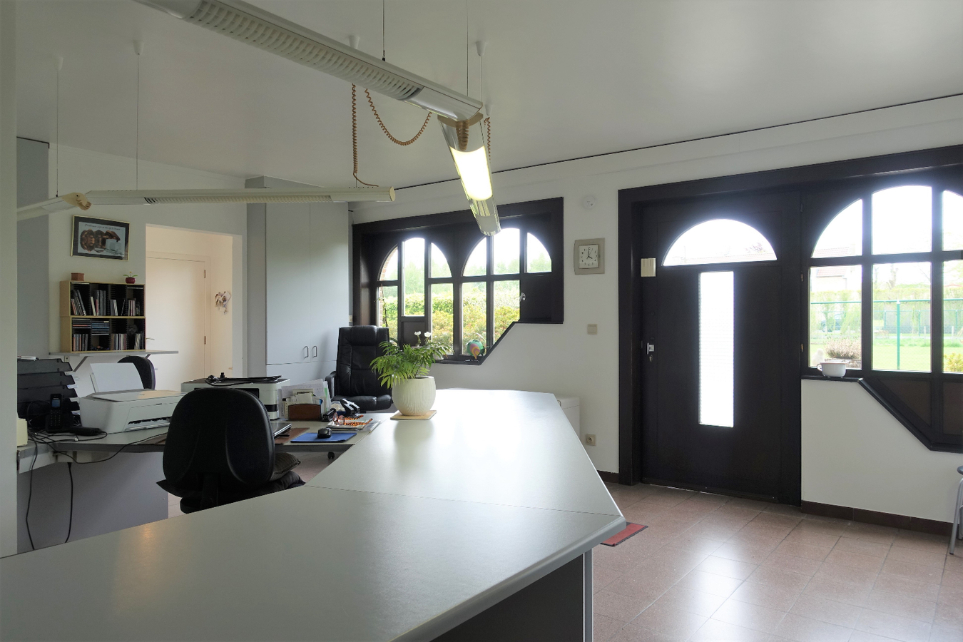 Uiterst rustig gelegen villa met kantoorruimte 
