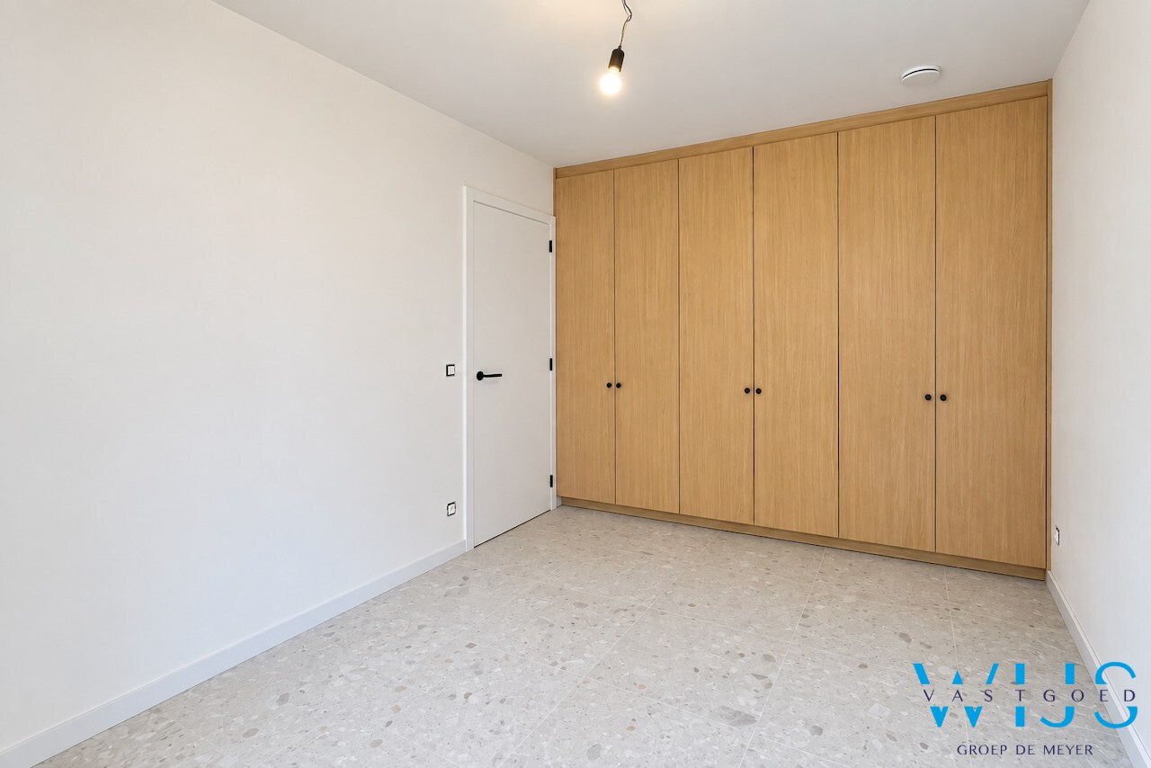 High-end gelijkvloers appartement met tuin te Lembeke ! 