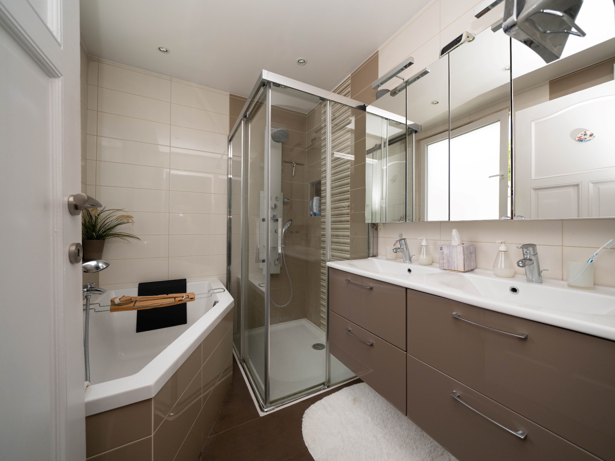 Prachtige herenwoning met 4 kamers, tuin en garage 