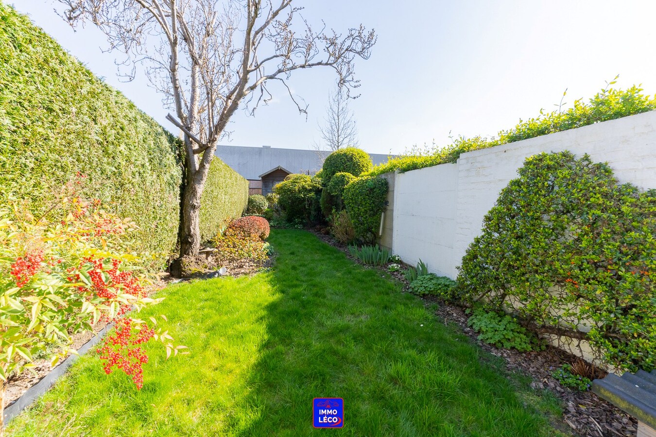 Maison "Bel-Etage" avec double garage, jardin, en plein centre-ville, COUP DE COEUR ! 